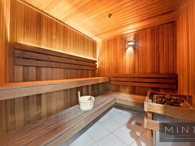 modern furnished 1 bed + study next to uts & central station