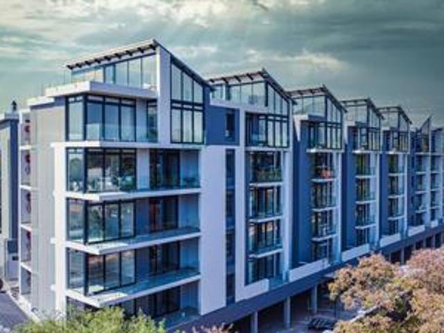 modern furnished 2 bed 2 bathroom i.