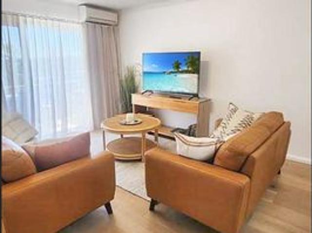 Modern Furnished 2 Bedroom Unit with view of Wallis Lake!