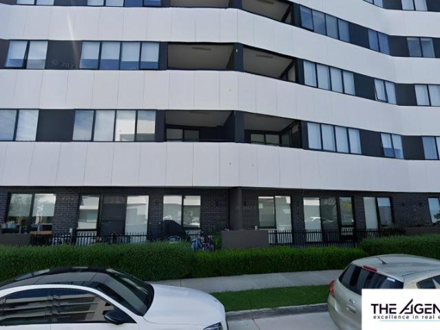 Modern Furnished 2 Bedroom Apartment in Prime Williams Landing Location