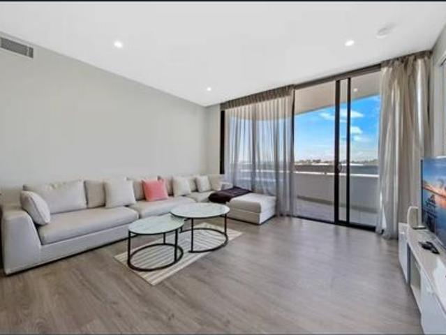 Modern Furnished 2 Bedroom Apartment with Timber Floorboards | 2 Bath + 1 Car