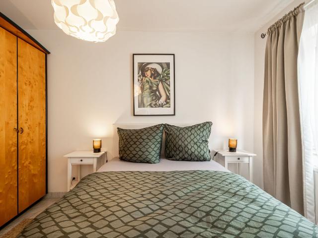 Modern furnished 2 room apartment with balcony and underground parking space in Essen South, Essen Amsterdam Apartments for Rent