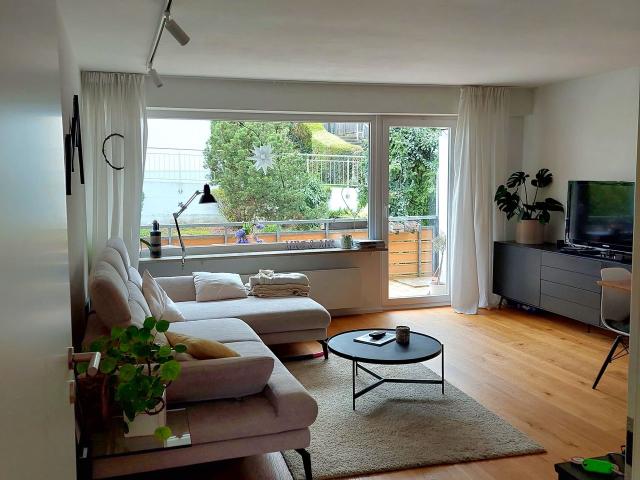 Modern furnished 2 room apartment with balcony and parking space, Stuttgart Amsterdam Apartments for Rent