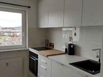 Modern furnished 2 room apartment with balcony and parking space