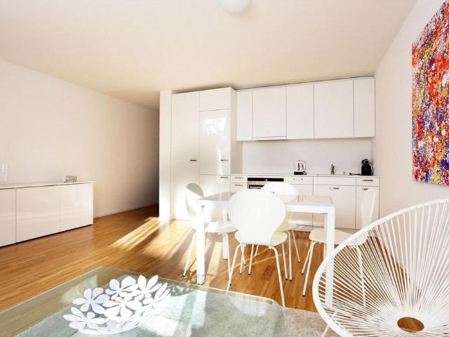 Modern, furnished 2 room apartments in a central location
