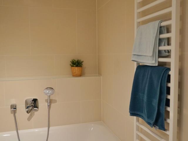 Modern furnished 3 room apartment with loggia & underground parking in Stuttgart Nord