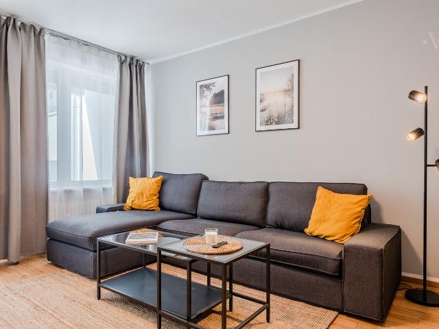 Modern Furnished 4 Room Apartment with Terrace in Neukölln/Kreuzkölln