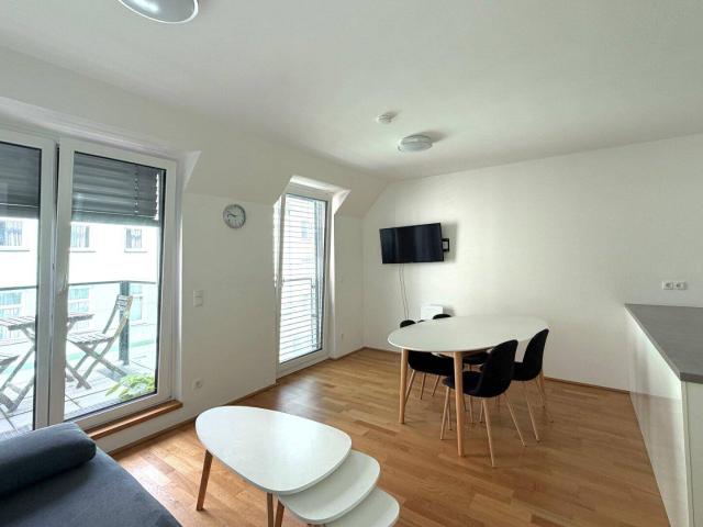 MODERN & KOMFORTABEL VOLLMÖBLIERTE 2 ZIMMER WOHNUNG MIT BALKON