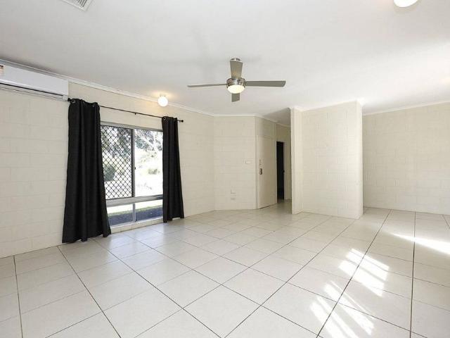 Modern Kitchen Fully AC and Tiled Pool Solar