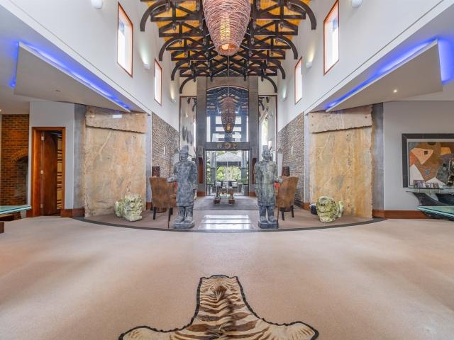 Modern Kingdom of Elegance Eagle Canyon, Gauteng, South Africa
