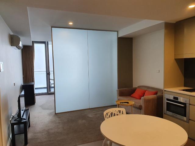 FURNISHED! Modern Kingston Foreshore Living