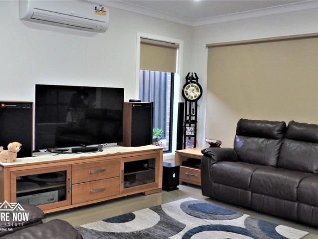 Modern House for Rent on 15 Meander Drive, Calderwood NSW – Ideal Home for You and Your Family