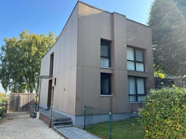 Modern house in green surroundings near Leuven