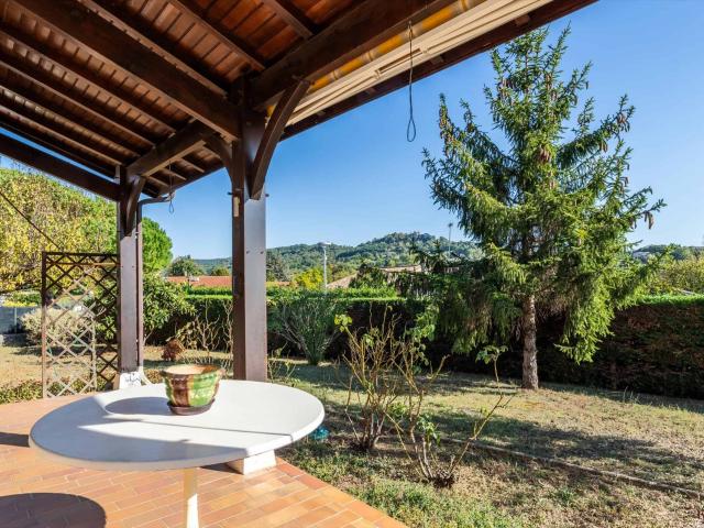 Modern house with garden and garages 100m² Penne d'Agenais