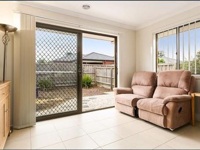 Modern Home 4 Bedroom For Rent!