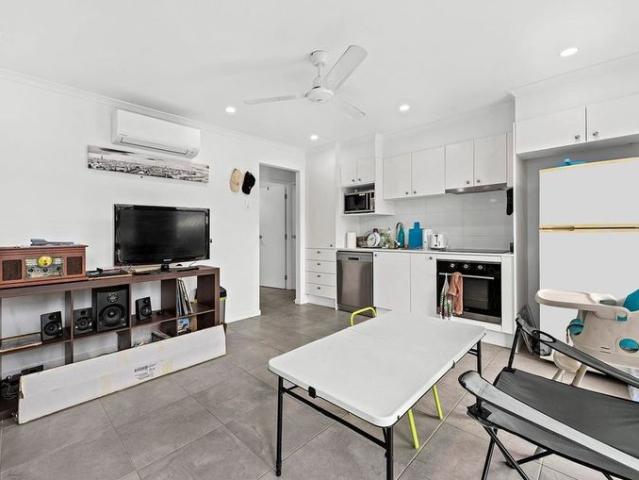 Modern Home with Air Conditioning!