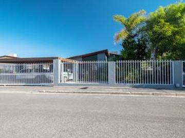 House for sale in Goodwood - Fireplace