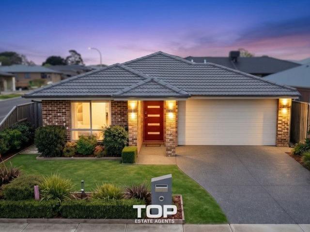 Modern Home with Quality Inclusions & Contemporary Finishes