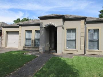 Modern home close to the city