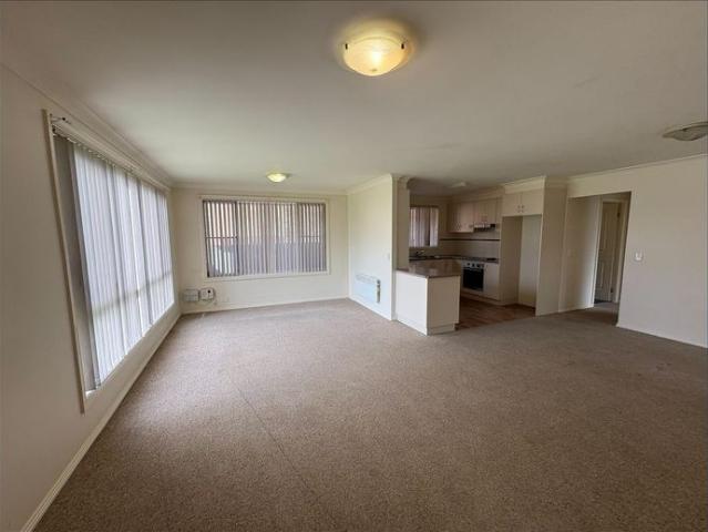 Modern home, close to CBD