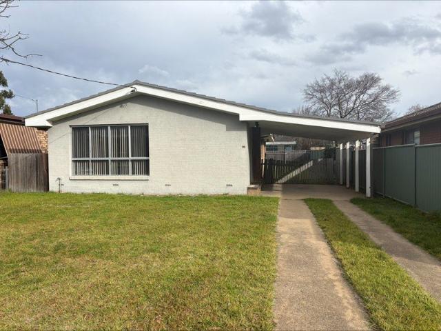 Modern home, close to CBD