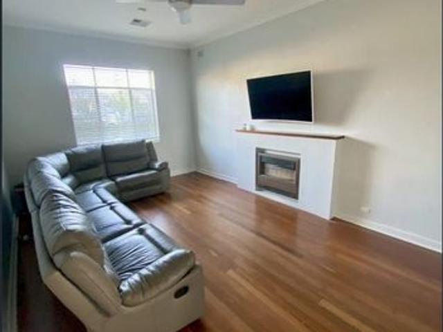 MODERN HOME FURNISHED OR UNFURNISHED – CONVENIENT – LEASE FLEXIBILITY