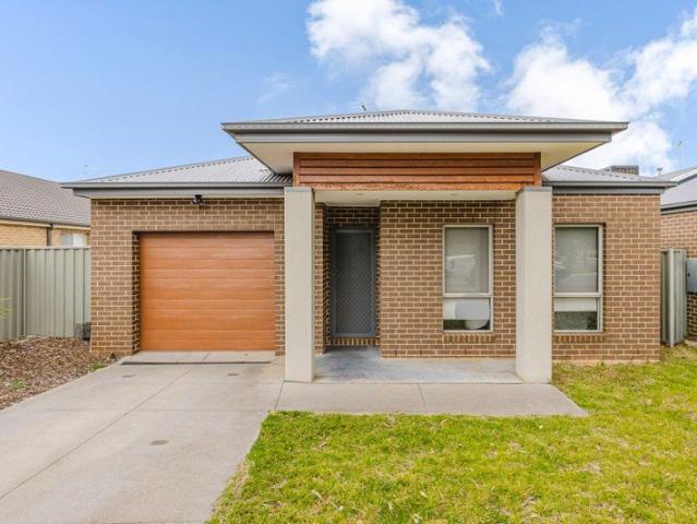 MODERN HOME, GREAT LOCATION