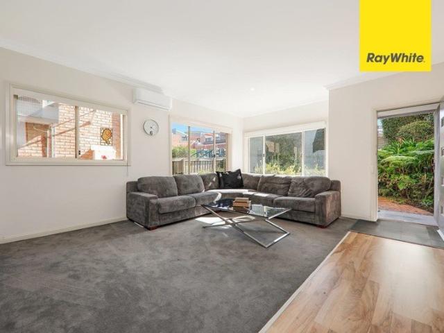 Modern Home In The Heart of Gladesville