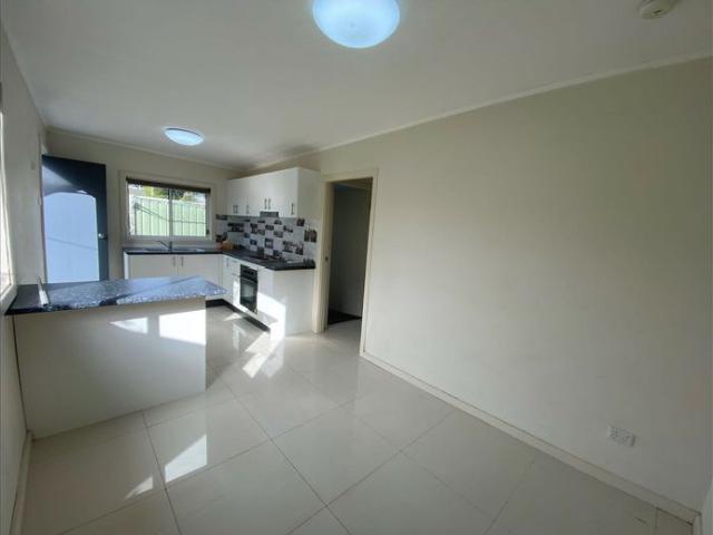 Modern Home in the Heart of The Entrance North