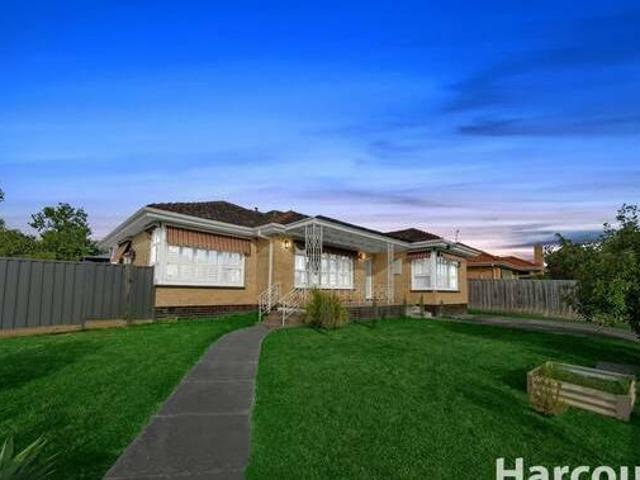 Modern Home in a Corner Block of Opportunities