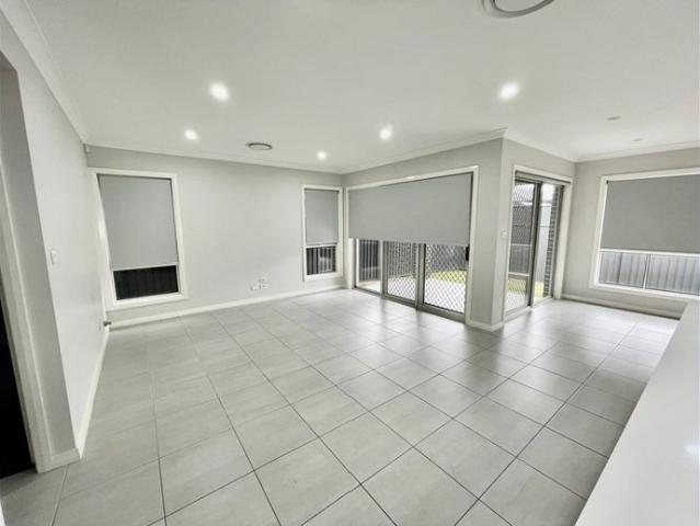 MODERN HOME IN A GREAT LOCATION!