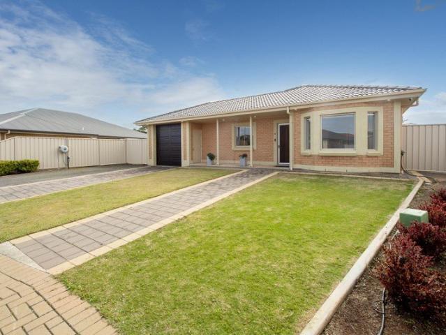 Modern home in a quiet location
