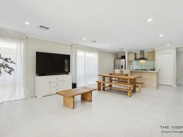 Modern Home in and Idyllic Location 6 month lease