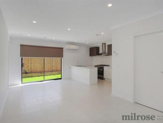 Modern Home in Mambourin