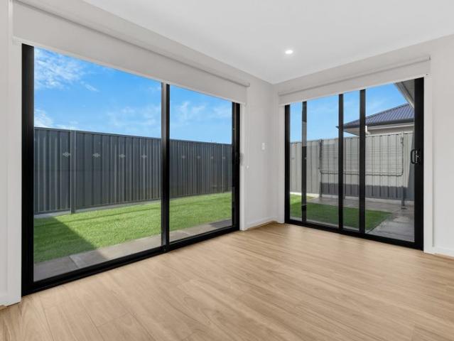 Modern Home in Munno Para Downs Your Convenient and Stylish Living Space Awaits!
