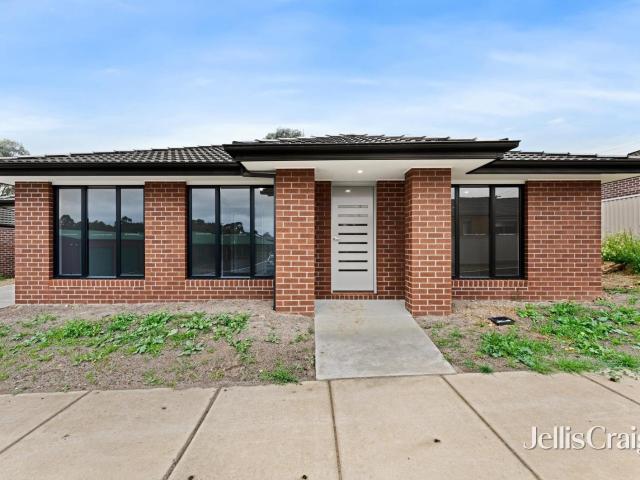 Modern home in quiet location!