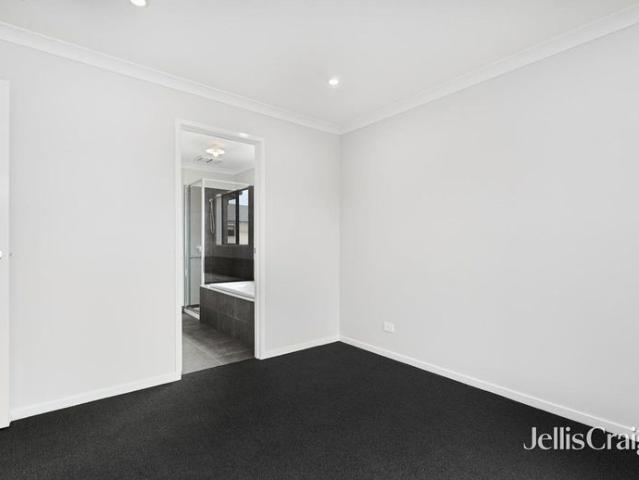 Modern home in quiet location!