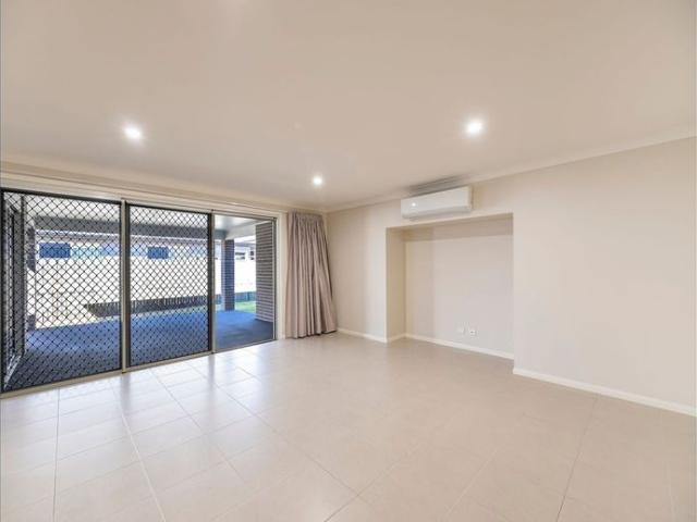 Modern home in sought after Middle Ridge