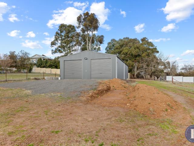 Modern Home on 2020sqm* – Big Shed, Big Potential