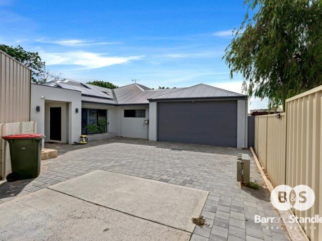 MODERN HOME PACKED WITH PREMIUM FEATURES!