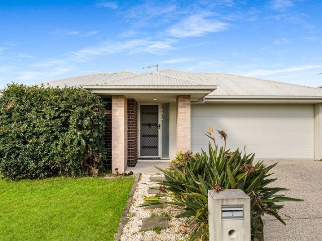 MODERN HOME. PRIME LOCATION. VACANT POSSESSION