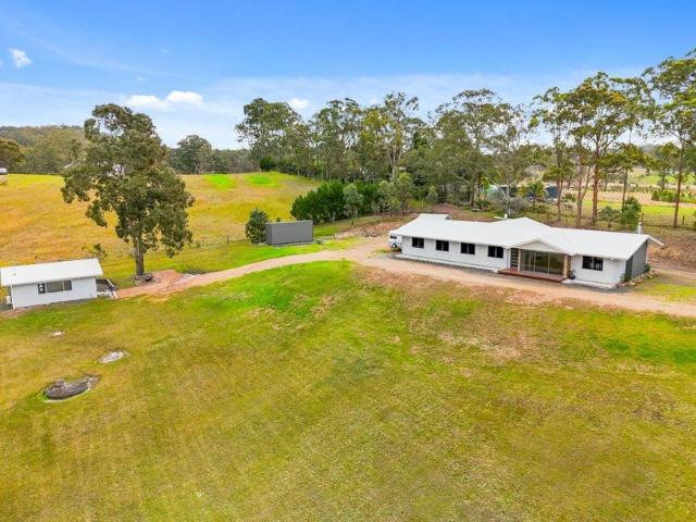 Modern Home & Separate Studio on Picturesque 4.98 Acres in Mondrook