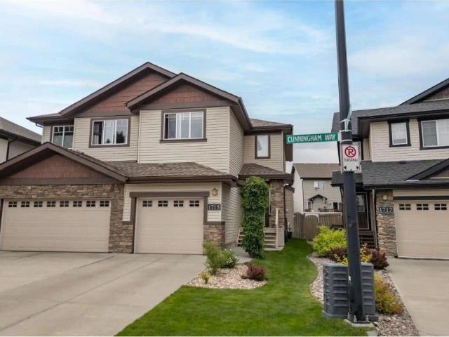 Modern Halft Duplex with Flex Room in Callaghan — 2 Bedrooms+ Den Duplex