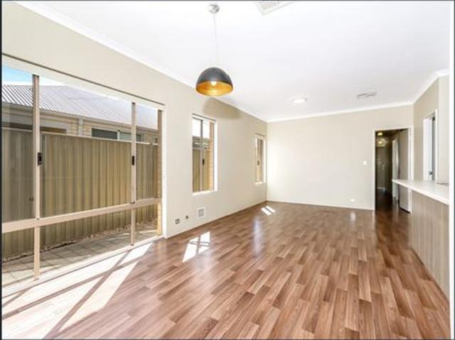 Modern Harrisdale Living Opposite Parklands