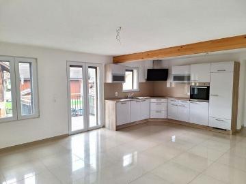 Modern, helle 4.5 Zimmer Wohnung