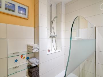 Modern high class apartment in the cosy greens with a balcony for great views, Frankfurt Amsterdam Apartments for Rent