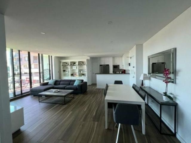 Premium Two Bedroom plus Study in Sydney's Vibrant City Fringe