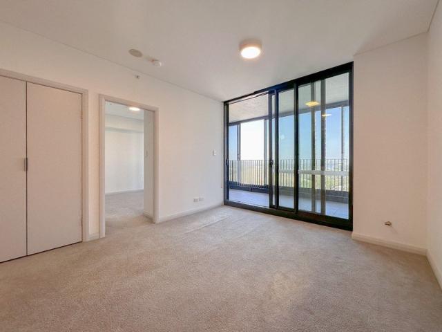 Modern High Rise Apartment | 2 Bed | 2 Bath | 1 Car Space