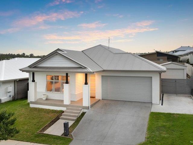 Modern Hunter Valley Family Living in Huntlee with Side Access to Shed