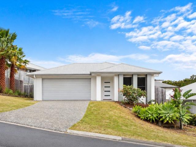 Modern Interiors, Versatile Family Living & Effortless Low Maintenance Appeal